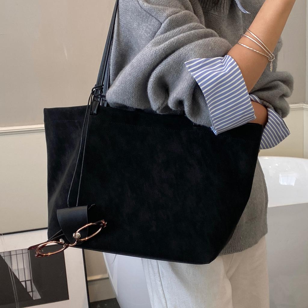 2025 New Winter Large-capacity Matte Tote Bag Women's Bag Lazy Style Fashion Versatile Commuter Shoulder Armpit Bag
