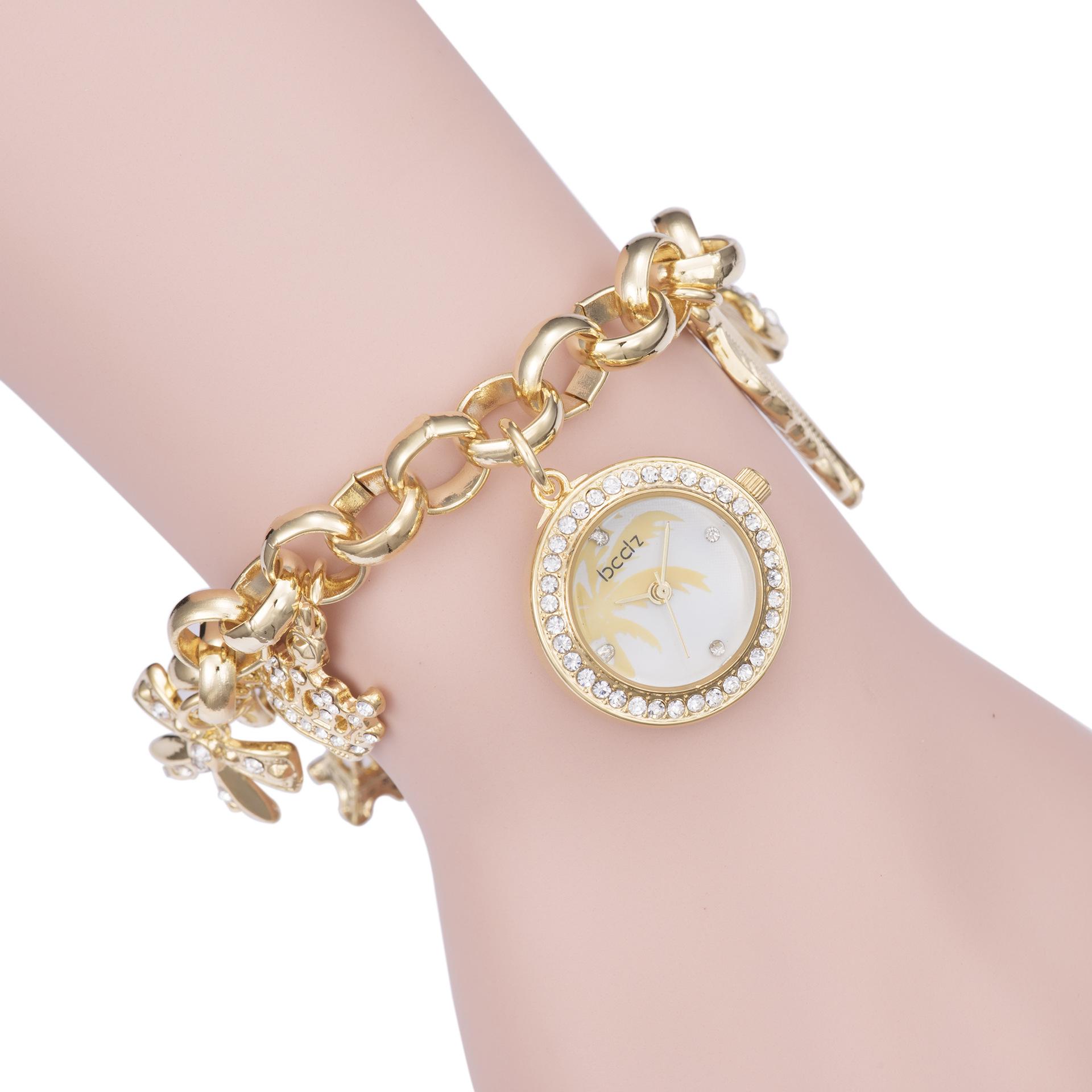 

Stylish Women s Minimalist Quartz Bracelet Watch - Unique Design in Stock золотий