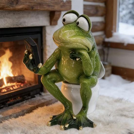 Funny Frog Sitting on Toilet Figurine 3D Resin Green Frog Texting Statue Collectible Animal Sculpture for Bathroom Home Office Tabletop Decor