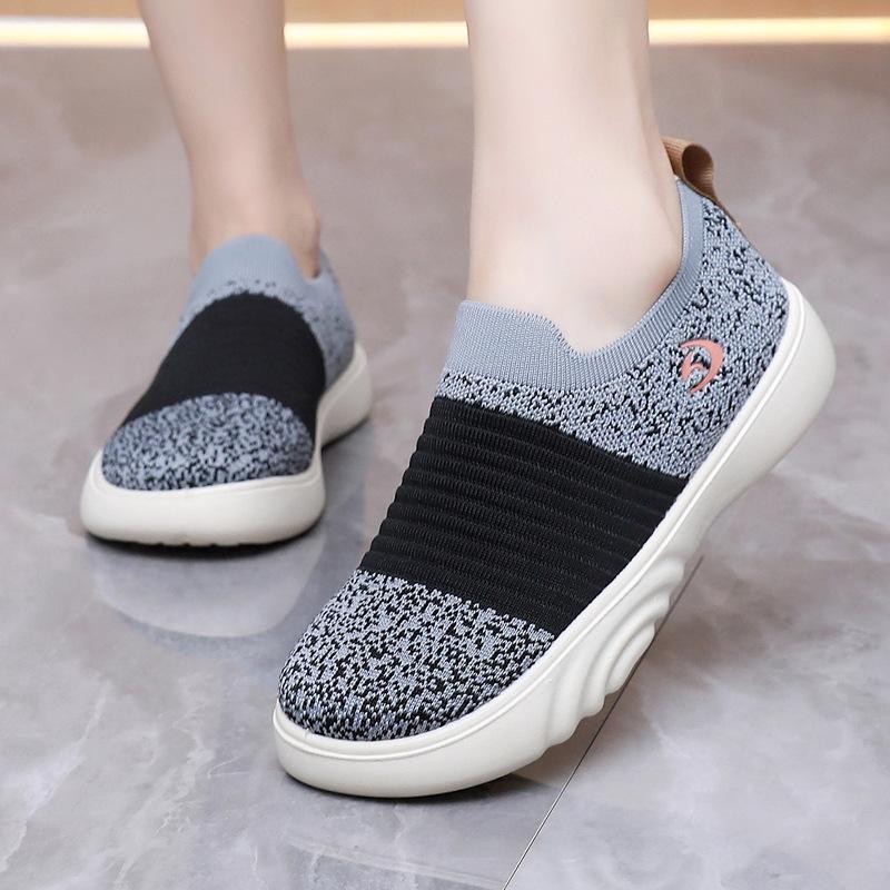 Shoes women's new casual single shoes lazy comfortable muffin shoes fashionable versatile breathable lightweight mother shoes