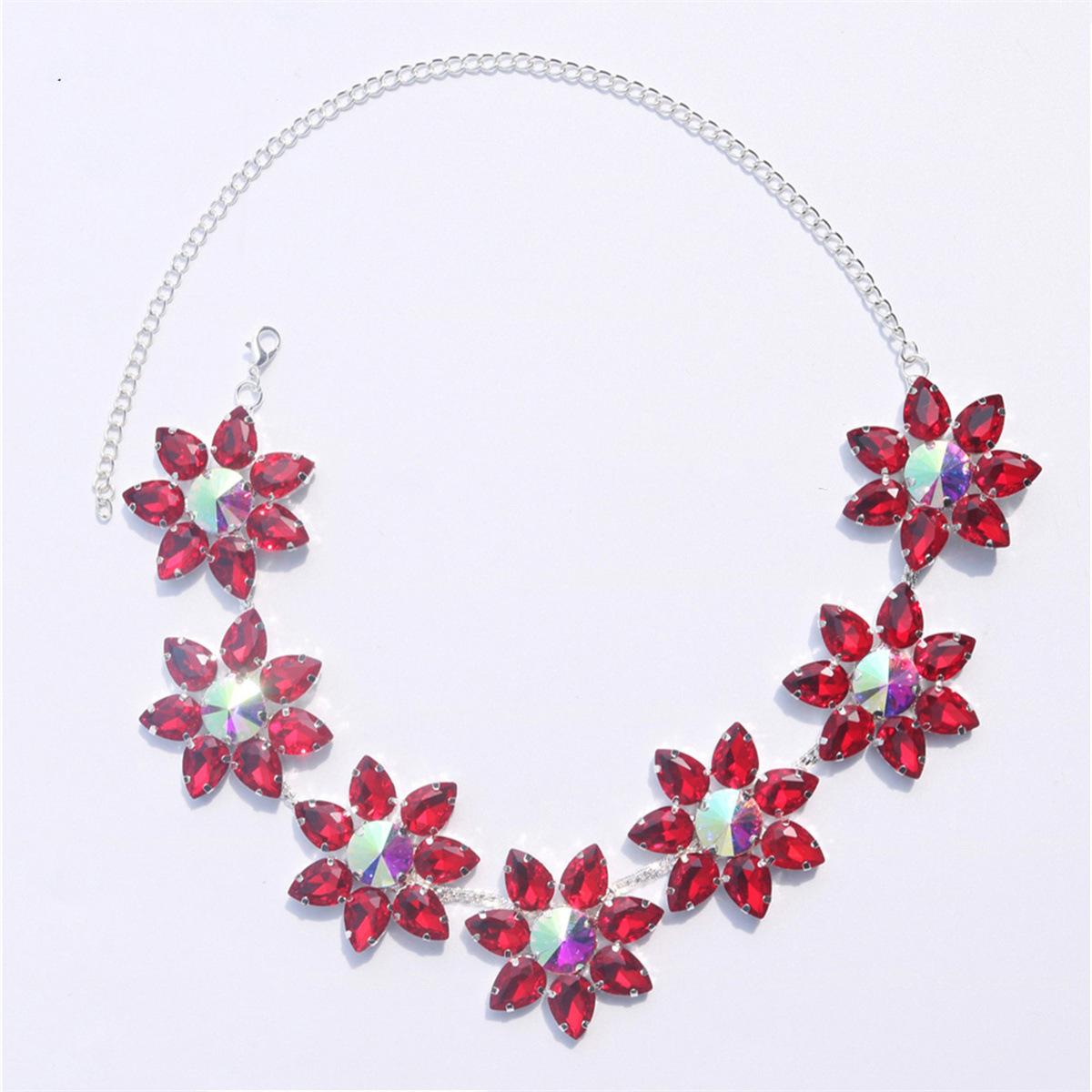 

Banquet Exquisite Safflower Sparkling Rhinestone Necklace European And American Sexy Crystal Collarbone Chain Dinner Jewelry Necklace