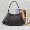 New handwoven bag, high-end women's vegetable basket, handbag, shoulder bag.