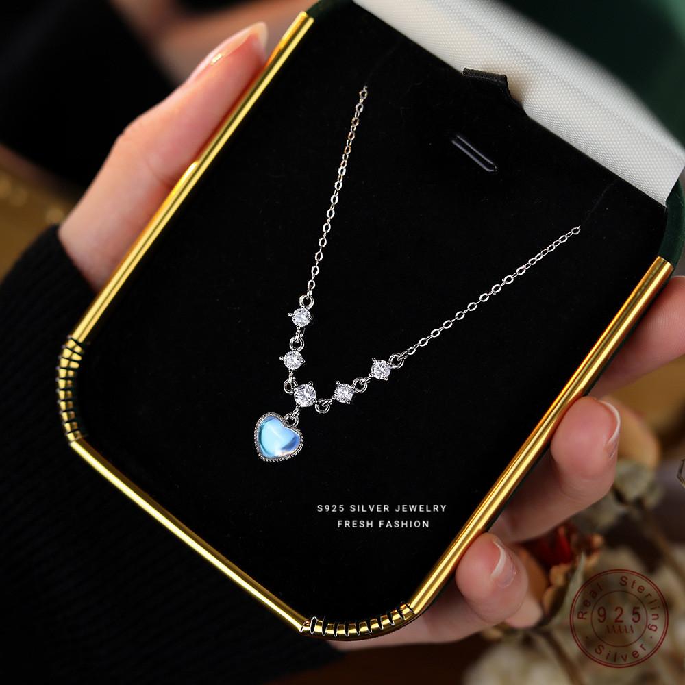 925 Sterling Silber Inlay Weißer Zirkon Imitation Mondstein Herz Anhänger Halskette für Damen Leichter Luxus Party Schmuck