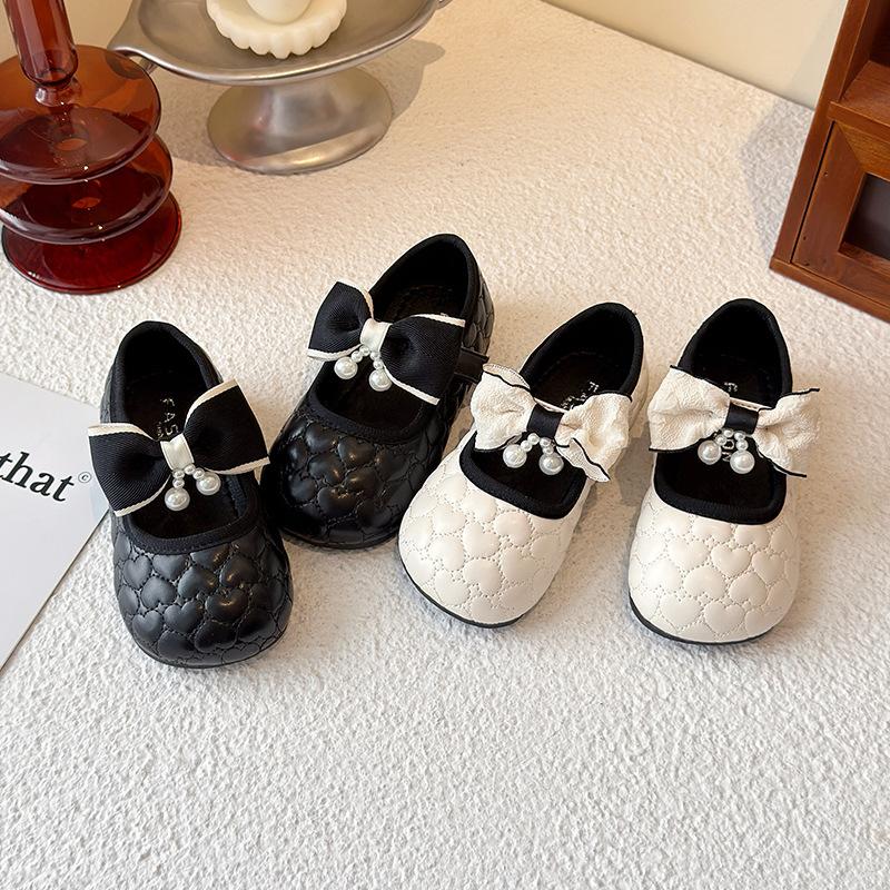 Girls shoes Children's princess small leather shoes 2025 spring and autumn new Doudou single shoes Xiaoxiangfeng soft-soled dance shoes