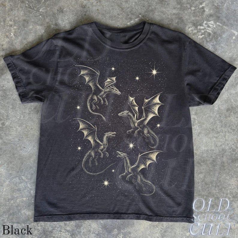 

Dragons Fantasy Stars Graphic Tee Vintage Starry Night Shirt Pepper Tee Unisex T-Shirt XXL