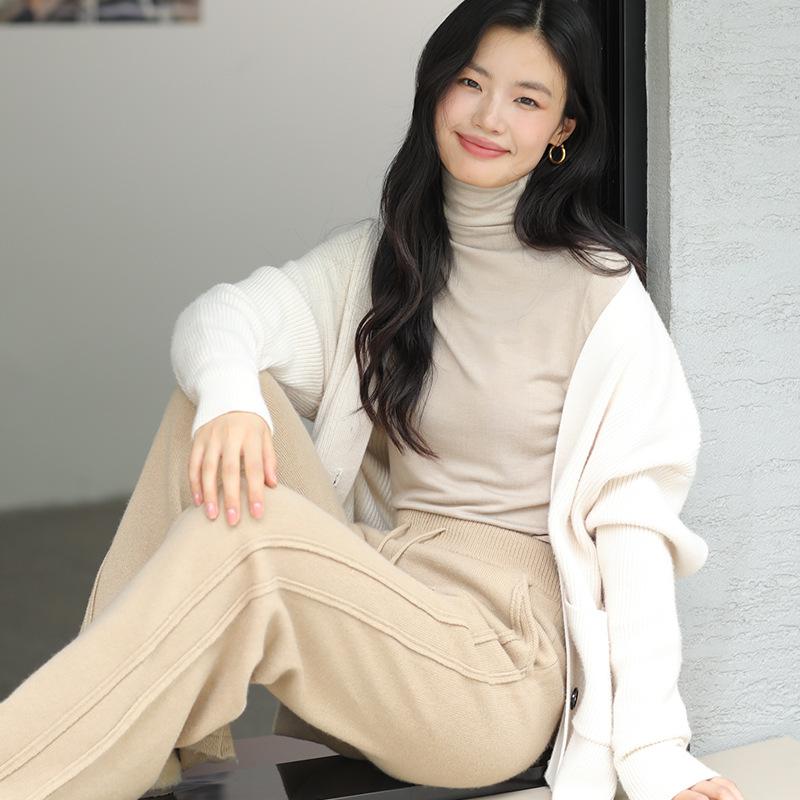 Long Sleeve Female Cold Basic Warm Shirt Bottom Shirt Autumn and Winter Puffed Half High Neck Tops Outer Wearing High Neck Inner Knitting Sweater