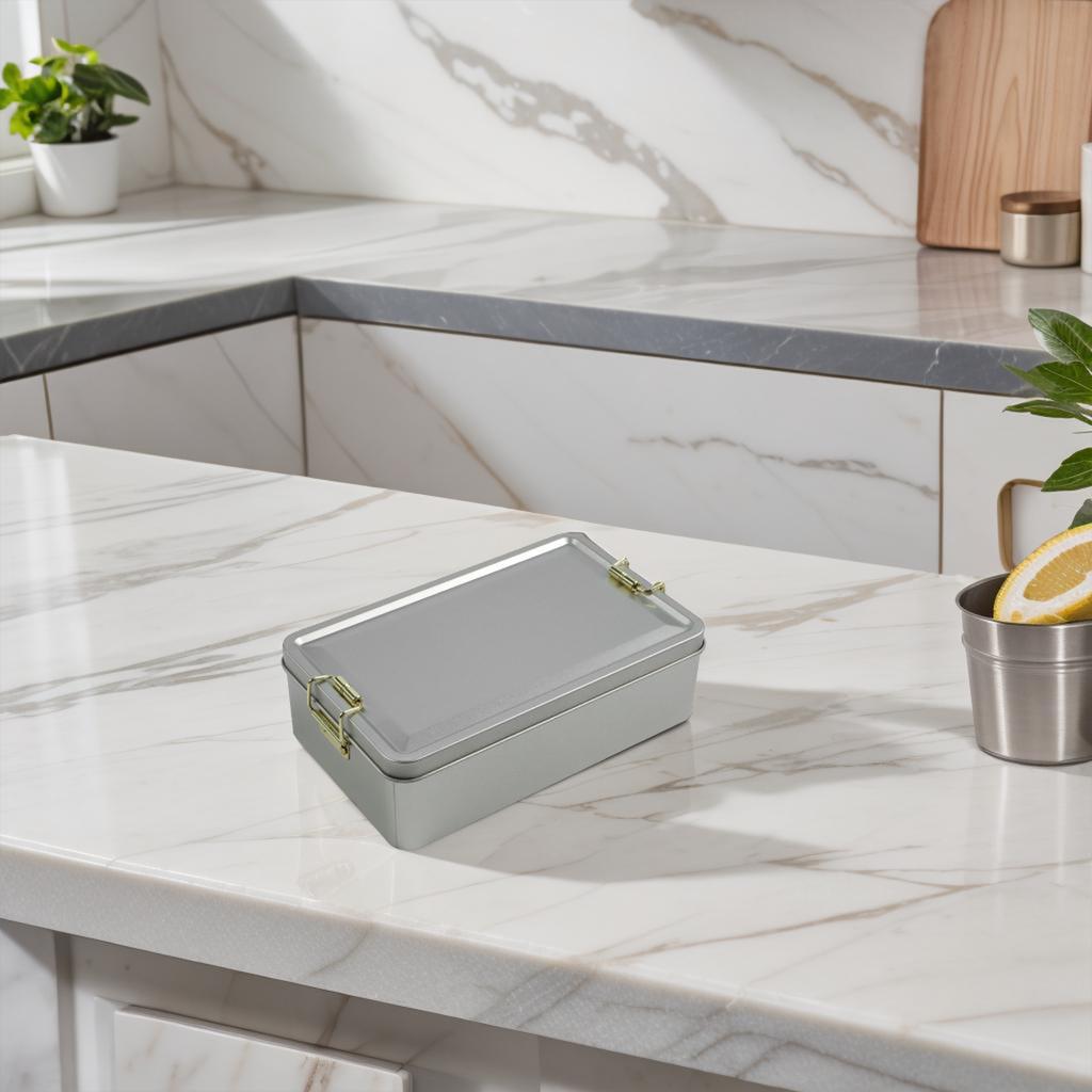 Decorative Containers Metal Storage Tins Rectangular Storage Tins Exquisite Details Easy Storage Long-lasting Use Sturdy Buckle