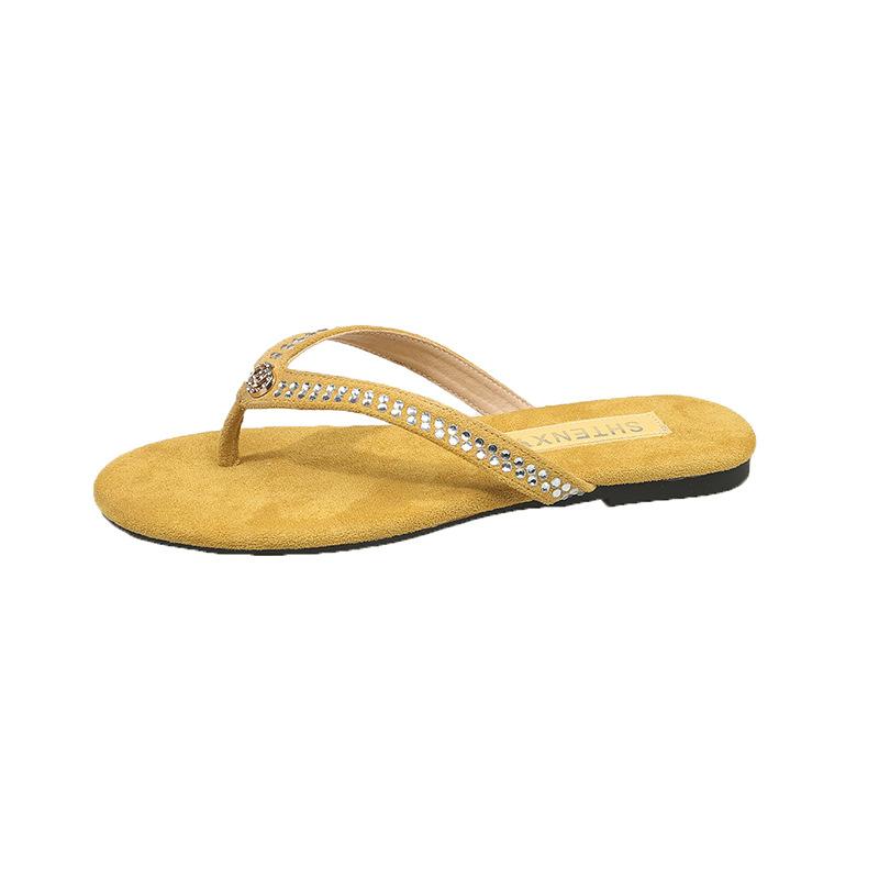 Slippers women's 2025 summer new Xiaoxiangfeng soft-soled fairy wearing rhinestone sandals beautiful Roman beach shoes