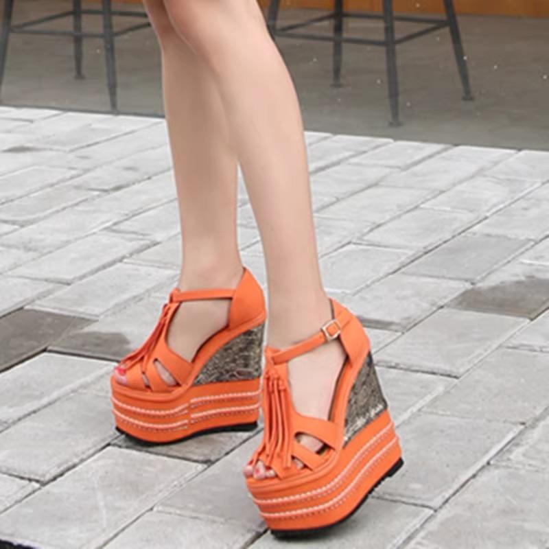 Runway-Ready 16cm Extreme Height Platform Sandals - Sexy Fringe Accent Peep-Toe High Heels for Women Small Sizes/Waterproof Sole