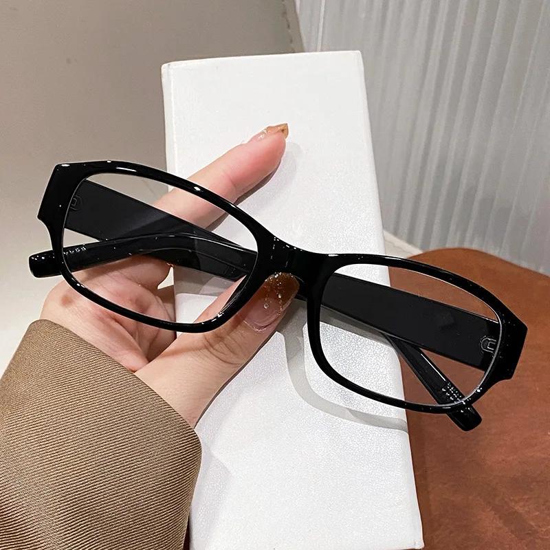 Women Retro Red Square Glasses Frame Glasses Optical Eyewear Decorative Computer Anti-Blue Eyeglasses With Seaside Driving