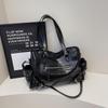 Cross-Border Women's Large Capacity Designer Rivet Tote – Fashionable & Versatile Korean Shoulder Bag