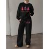 Women's Crewneck Sweatshirt & Drawstring Straight-Leg Pants 2-Piece Set, Christmas Print Sweatshirt & Wide-Leg Pants Lounge Set – Cozy