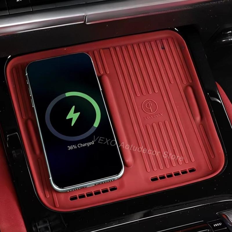 Car Central Control Wireless Charging Pad Silicone for GWM Tank 400 Hi4-Z Hi4-T 2026 Anti-Slip Mat Car Interior Accessories