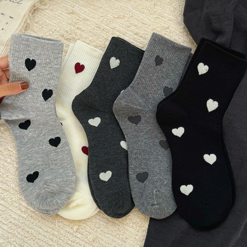 Love Socks Women's Middle Tube Ins Trendy and Versatile High-value Japanese Women's Cute Solid Color Autumn and Winter Models New Middle Tube Socks