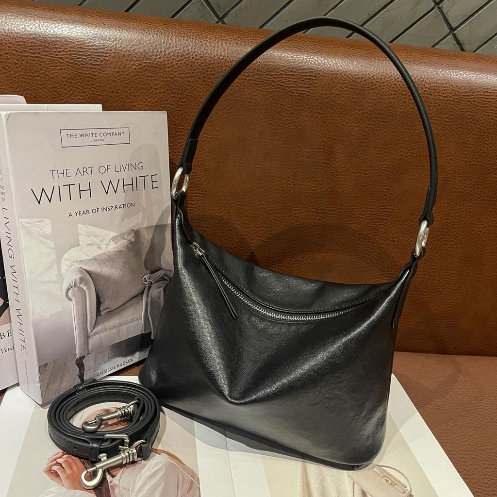 2025 First-layer Vegetable Tanned Cowhide Retro Underarm Classic Hobo Bag Spring and Summer Versatile Shoulder Messenger Bag Bag