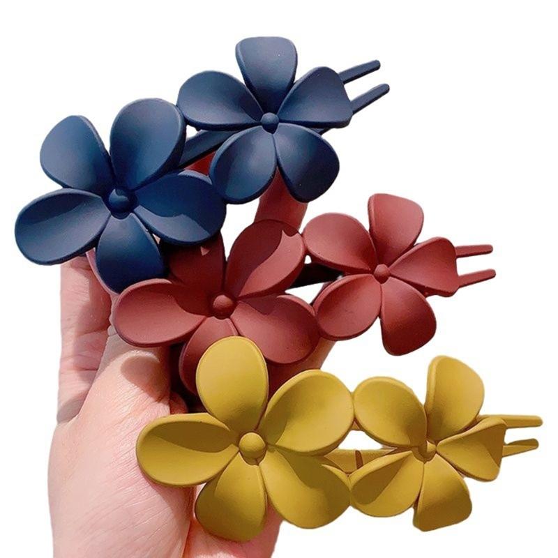 Elegant Matte Flower Hair Barrettes with Strong Clasp Secure Hair Gripper for Various Hairstyle Women Accessory