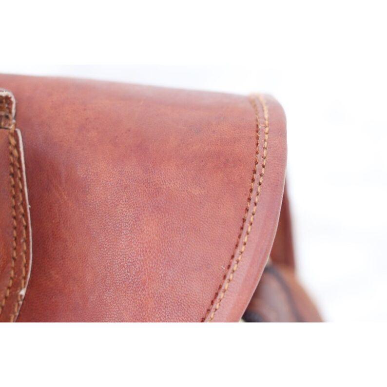 Кожаная сумка-слинг — фото 3