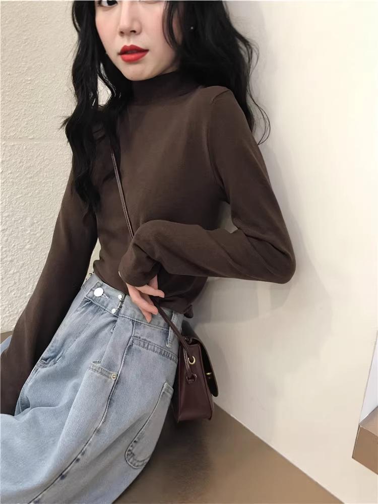 Thickened Shoulder Half-High Collar Slim Fit Warm Women's Long Sleeve T-Shirt - Autumn/Winter Fashion.