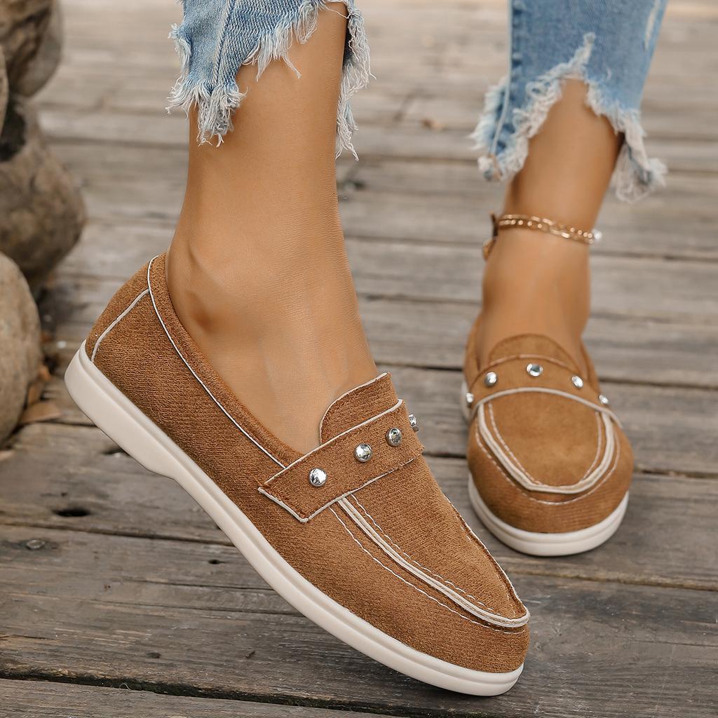 Foreign trade large size women's shoes 2024 autumn new European and American low-heeled metal rivets one pedal lazy casual single shoes women