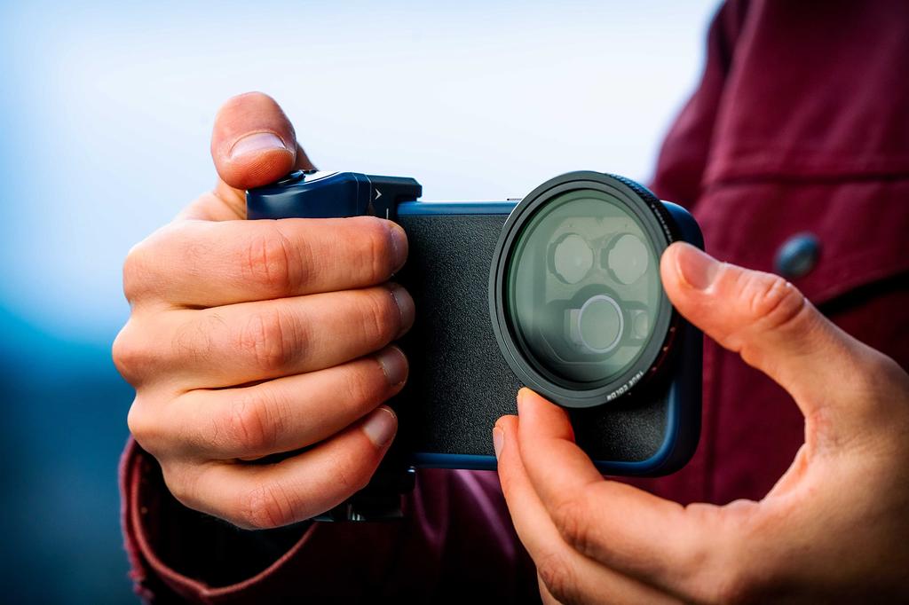 Freewell True Color VNDXMIST Variable ND Edition Stop Filter Compatible with Freewell Sherpa iPhone Series Cases Genius Rig Cages Only (Mist 1/4) 1-5