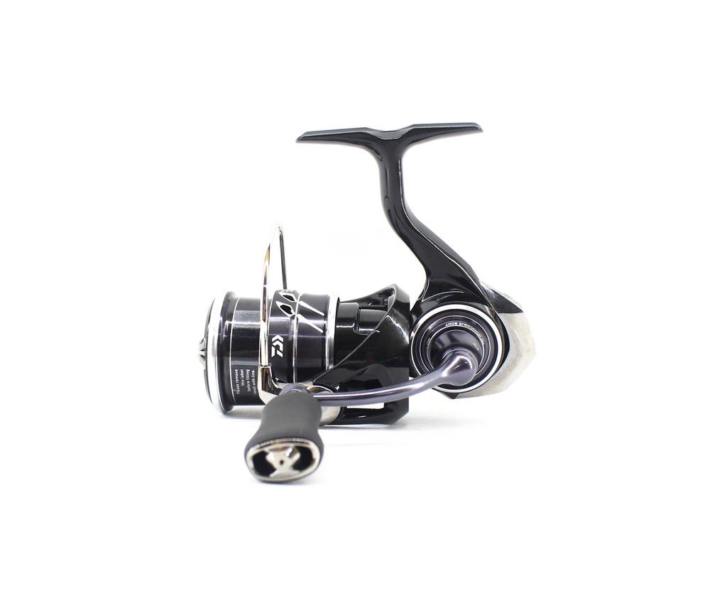 Daiwa Naviják Spinning 23 Tatula FC LT2500SS-QD (6457)