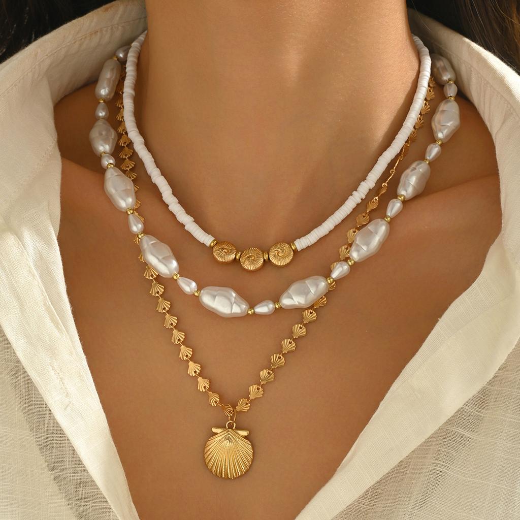 Fashion creative ocean style scallop pendant necklace fashion personality soft pottery imitation pearl stacked collarbone chain women