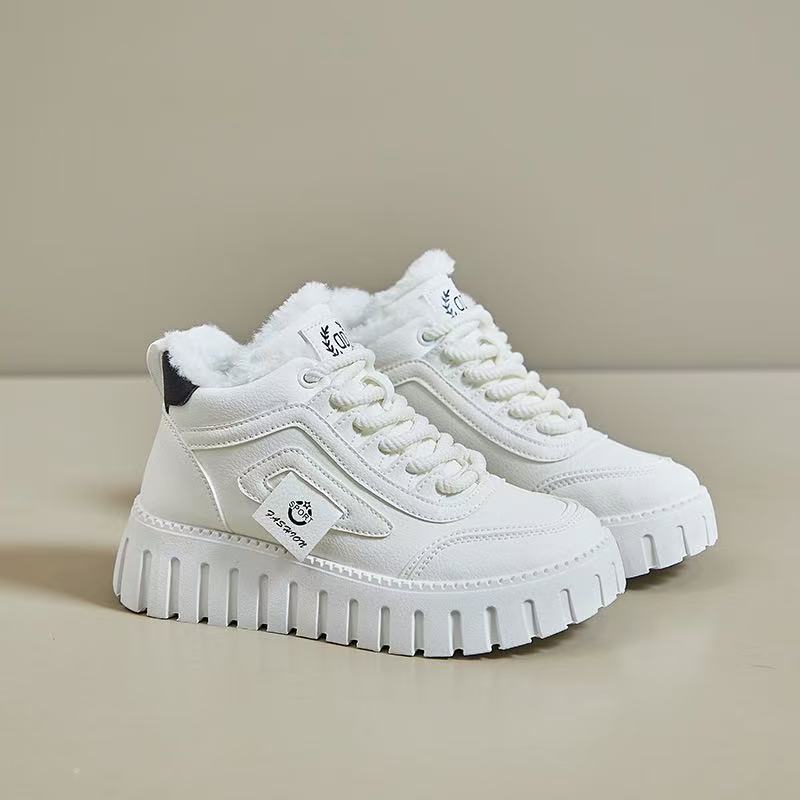 Winter New Women's High Top Shoes, Anti slip and Wear resistant Velvet Warm Boots, Thick soled Casual Sports Board Shoes