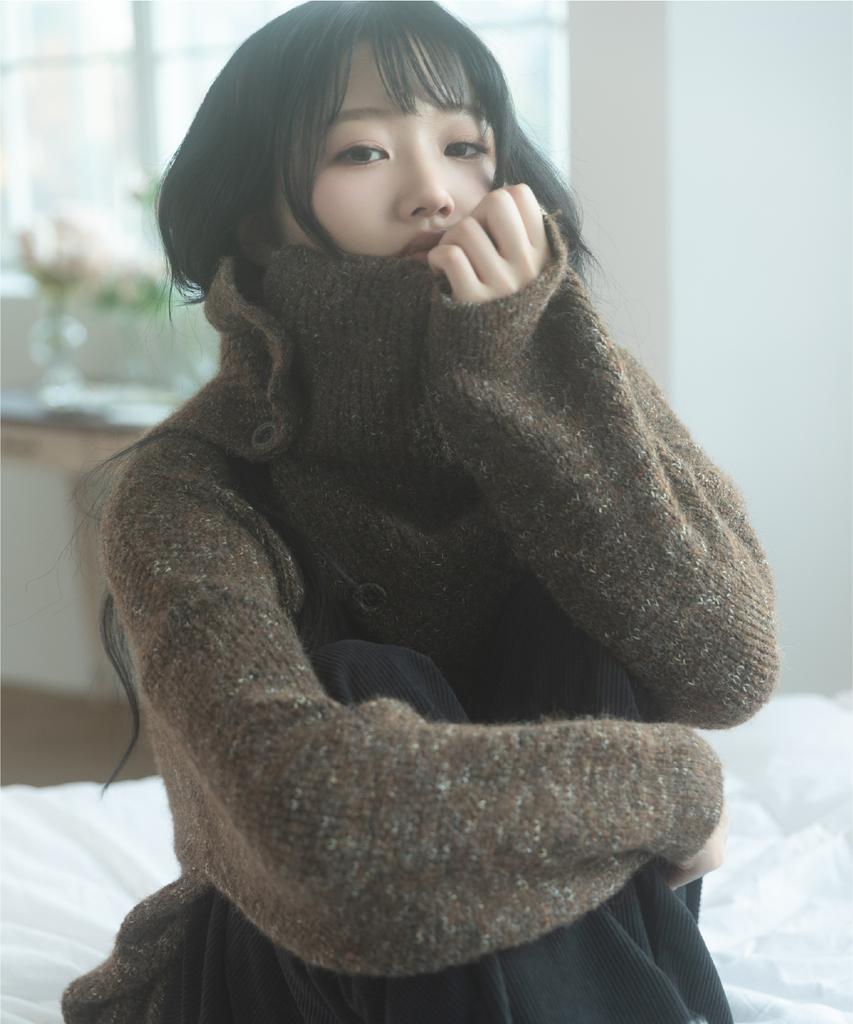 Naien High-Neck Warmer Knit