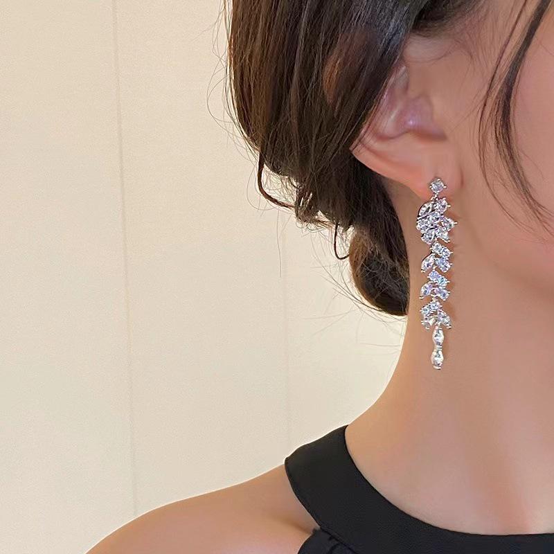 Women's High-End Zircon Tassel Earrings - 2023 Unique Design