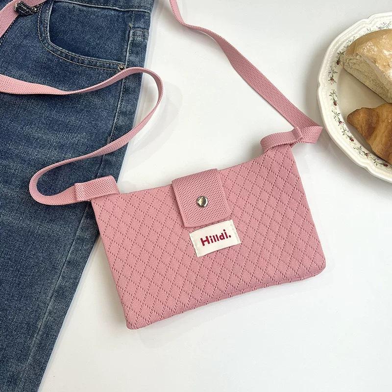 Sexy ladies trend market Korean version of niche Xiaoxiang new monochrome knitted mobile phone bag horizontal storage bag shoulder bag women's high-end bag white