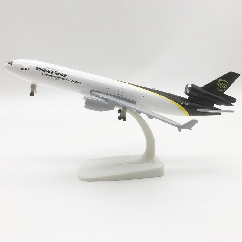 20CM Alloy Airplane Model with Landing Gear - Cargo Plane UPS-MD11