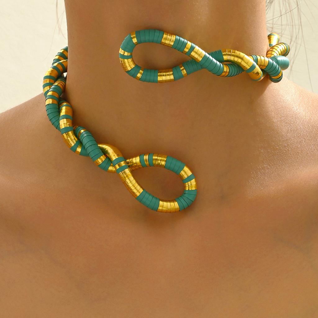 Punk hip-hop metal wind snake bone can be wrapped around the collar at will, and the personality is exaggerated and trendy.