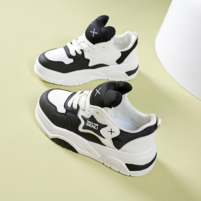

Bread little white shoes women s 2024 new autumn versatile niche platform popular shoes casual black and white panda board shoes 35 чёрный