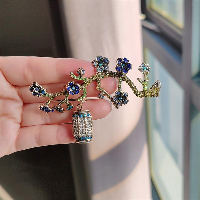 

Модная брошь «Цветок сливы» в стиле ретро со стразами, брошь-булавка для цветка сливы в горшке, аксессуары, брошь для женской одежды