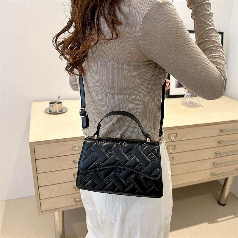 Chic 2024 Summer Simple Fashion Crossbody Bag Stylish Small Square Purse In Multiple Colors