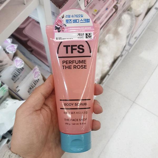 The Face Shop perfume The Rose body Scrub 170g One thing
