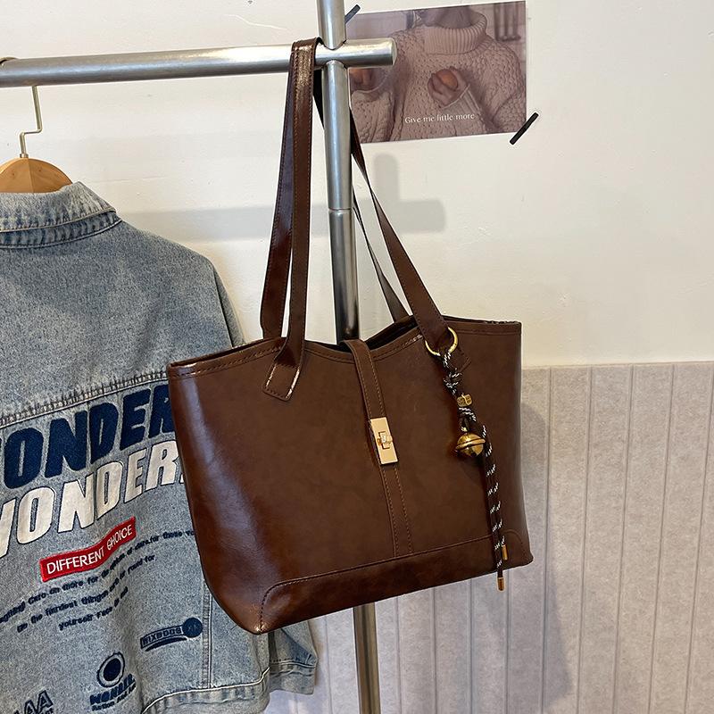 Geantă de mână retro de navetă de valoare ridicată, temperament, versatilă, de umăr, sub braț, geantă tote