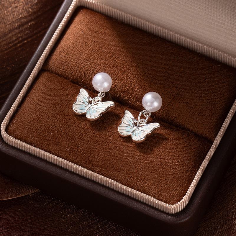 Fresh And Sweet Gradual Change Blue Butterfly Pearl Earrings Mori Cute Simple Stud Earrings Temperament Light Luxury High-End Earrings