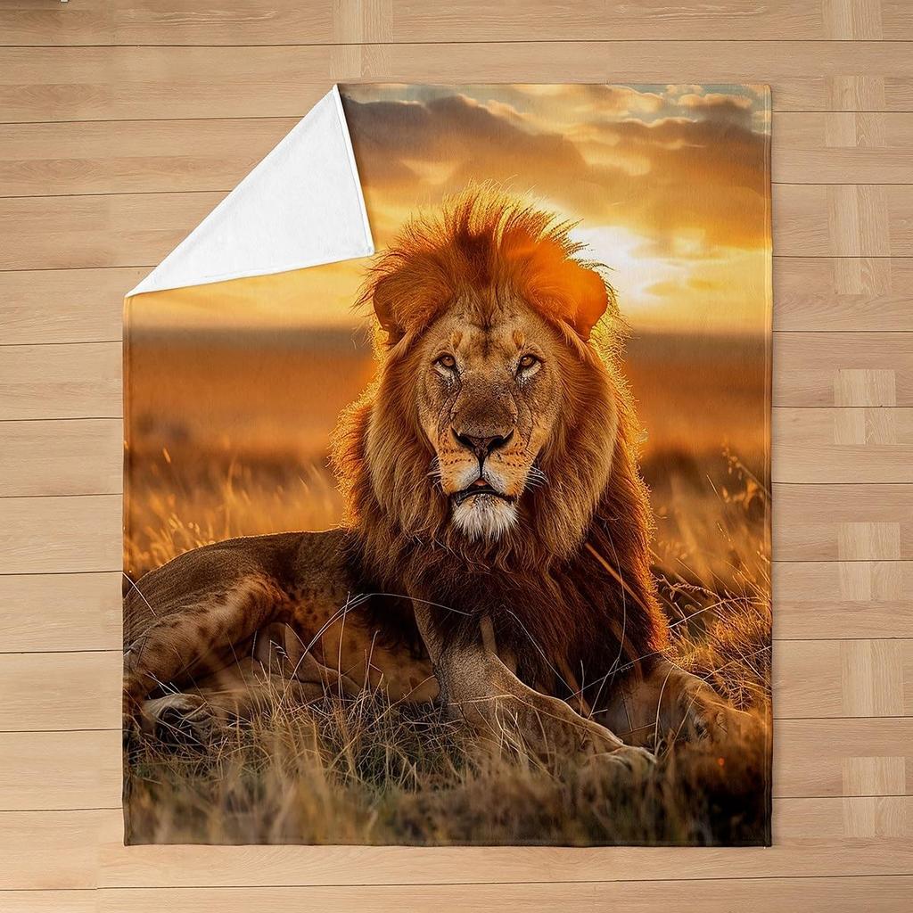 Lion Flannel Throw Blanket Wild Animals Pattern Blanket King Queen Size for Bed Sofa Couch Decor Super Soft Lightweight Gift