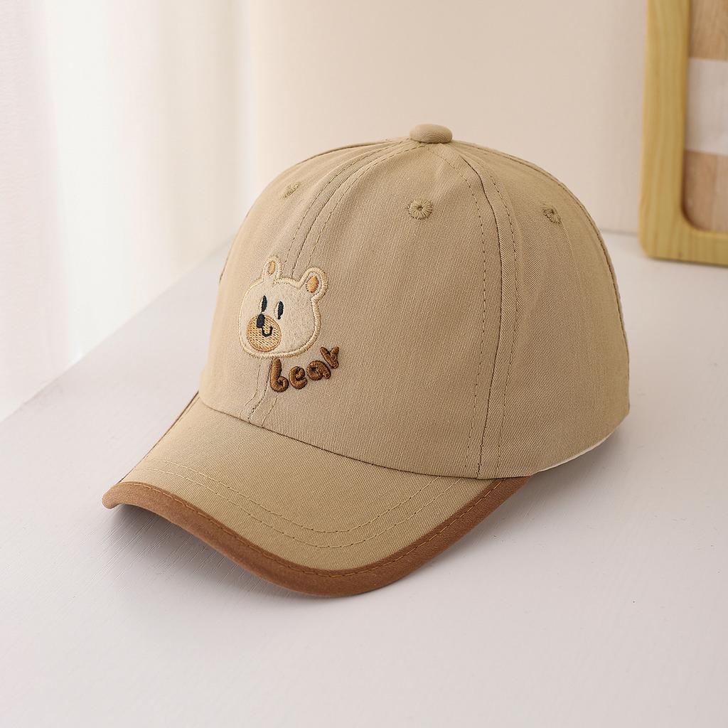 Child-sized Cute Bear Head and Bear Letter Embroidery Baseball Cap, Adjustable Back Strap, Suitable for Daily Wear. Photo