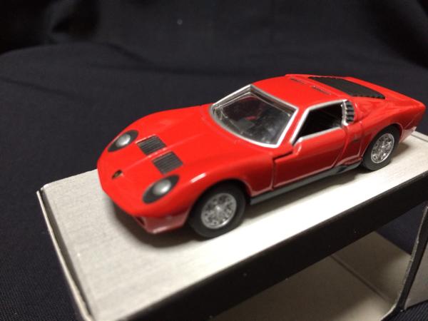 Tomica Limited Lamborghini Miura P400SV Red