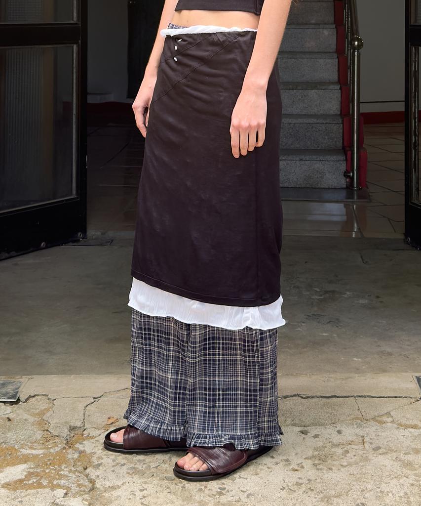 Daiaegeuneol Wrinkled Sheer Skirt (Black)