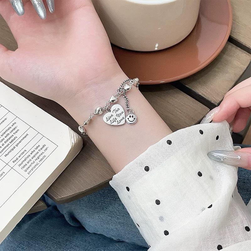 Women's Romantic Heart & Smiley Face Bracelet - Light Luxury, Exquisite, Versatile Celebrity Style Bangle.