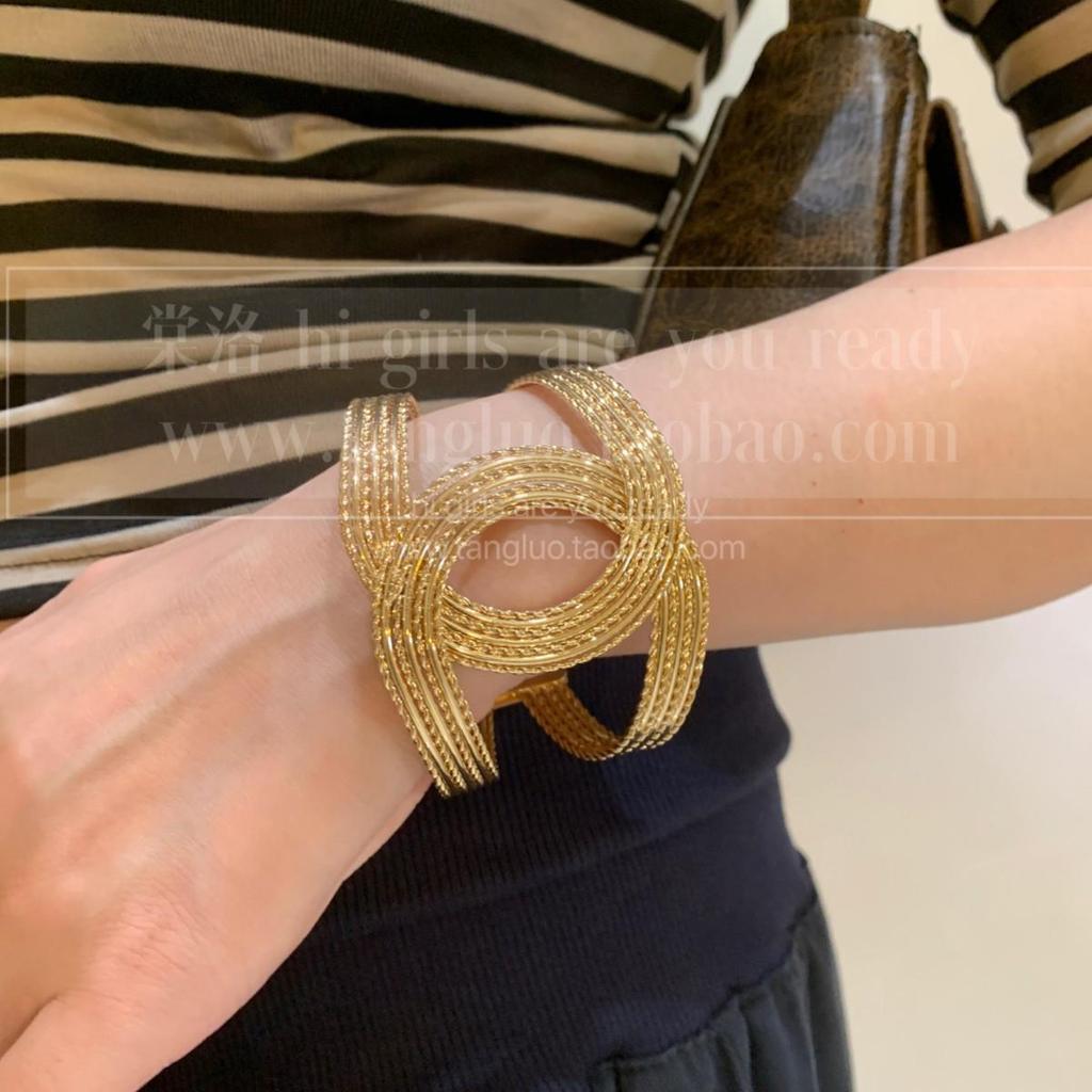 European & American Geometric Multi-Layer Open Bangle: Vintage Exaggerated Diamond-Inlaid Bracelet Light Luxury for Women