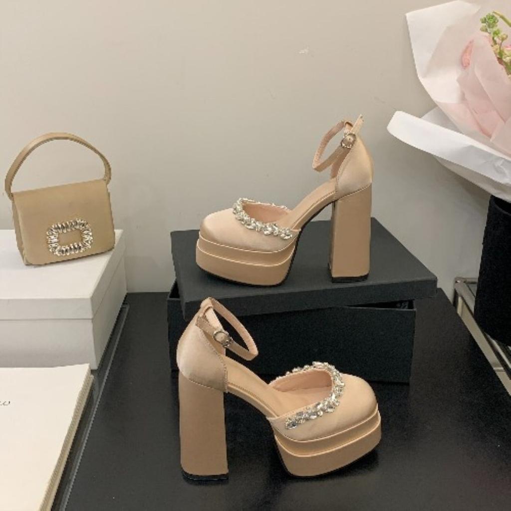 Giant legs long explosion thick-soled super high heels small man not tired feet thick heel word with rhinestone sandals women