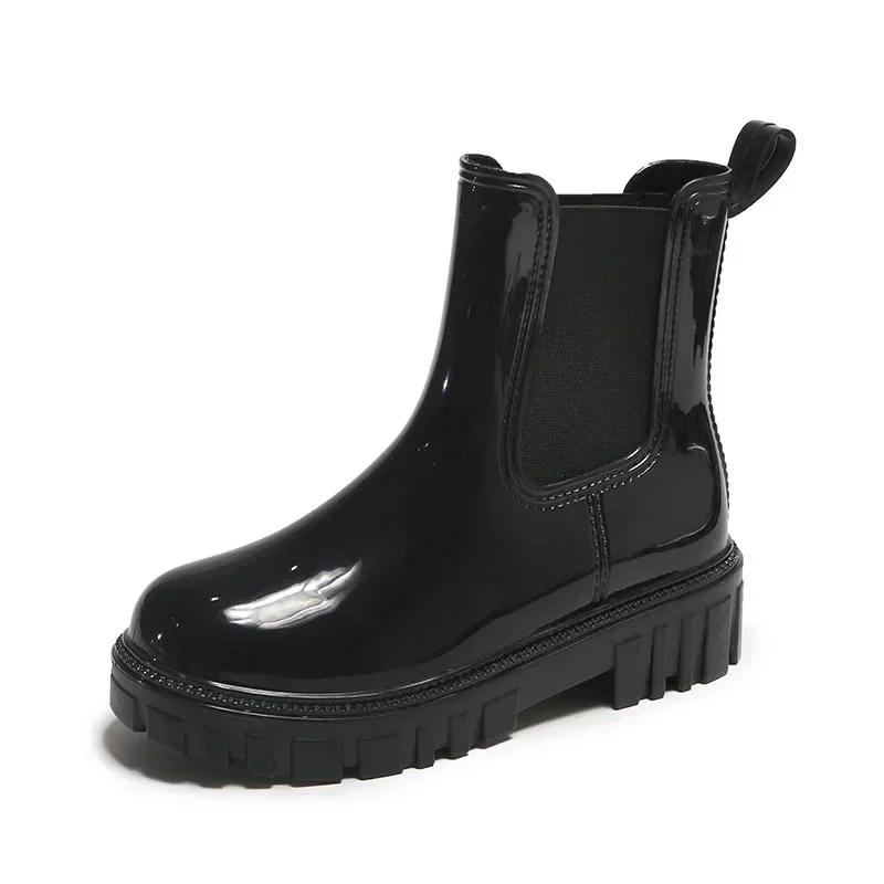 New Women's Short Tube Rain Boots with Fashionable Waterproof and Anti Slip Covers, Outdoor Midsole Thick Bottom Water Shoes