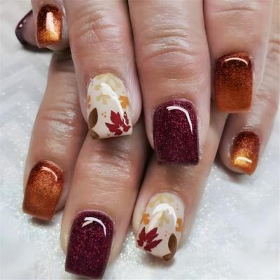 24pcs Autumn Maple Leaves Press On Nail Short Square Holiday Artificial Acrylic Stick On Nail for a Fashionable Look