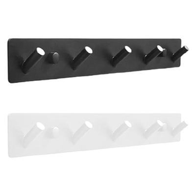Eleganter Mantel-Wandhaken mit verschiedenen Haken zum bequemen Aufhängen und zur Raumoptimierung. Platzsparende Designs für den täglichen Gebrauch.