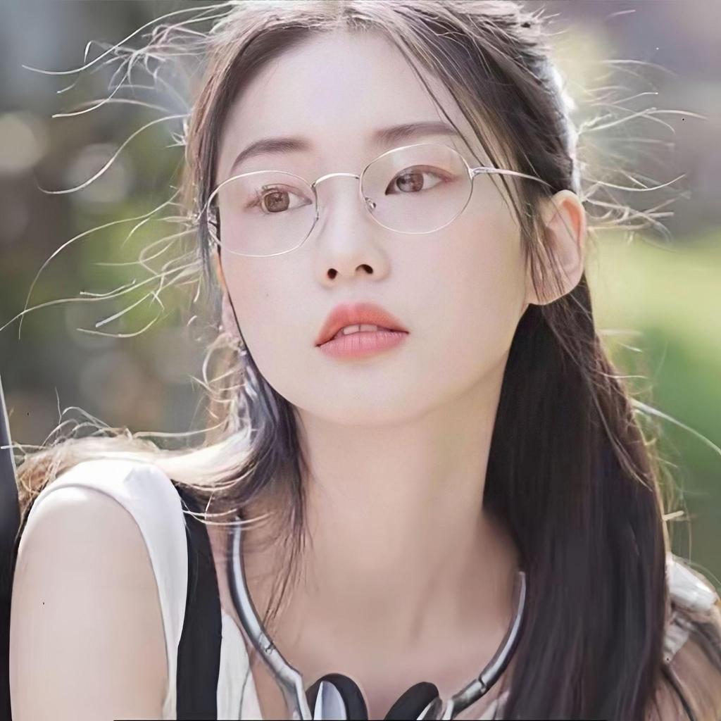 Retro Mirror Liu Yifei Style Japanese Gold Wire Oval Glasses - Ultra Light, Anti-Blue Light, Perfect for Small Faces.
