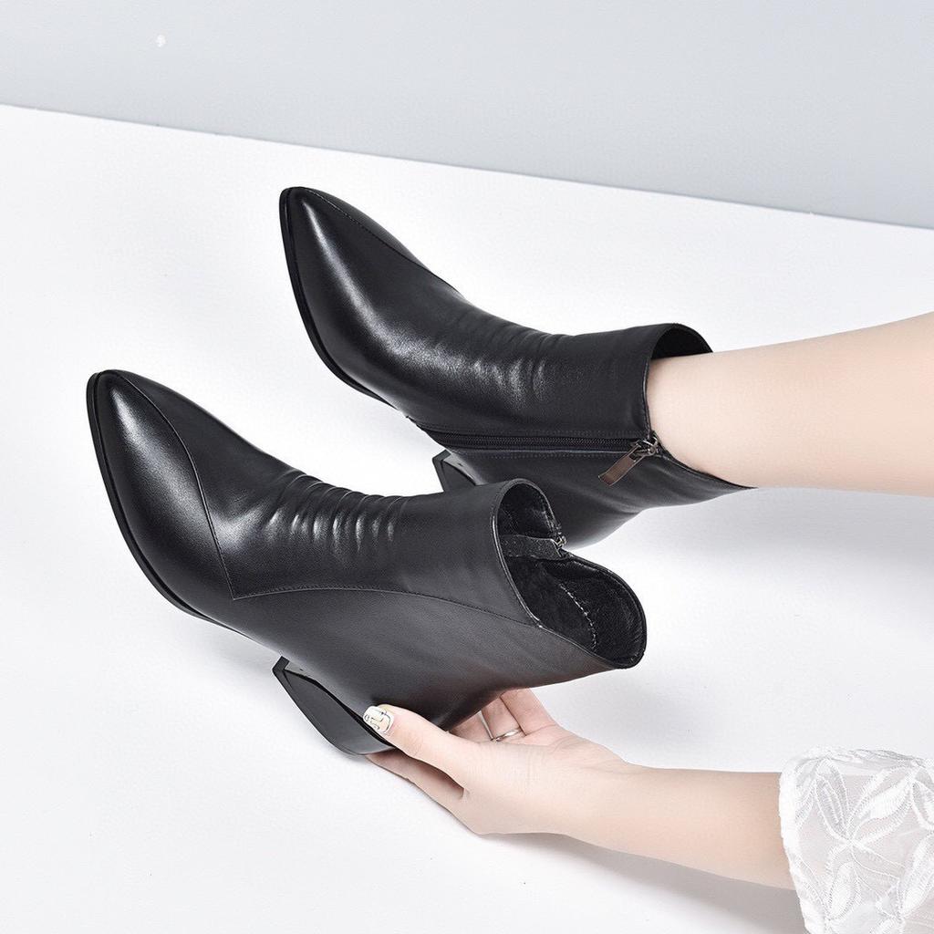 Leather boots women's 2025 autumn and winter new pointed thick heel European and American style short boots comfortable cowhide black thin women's fa